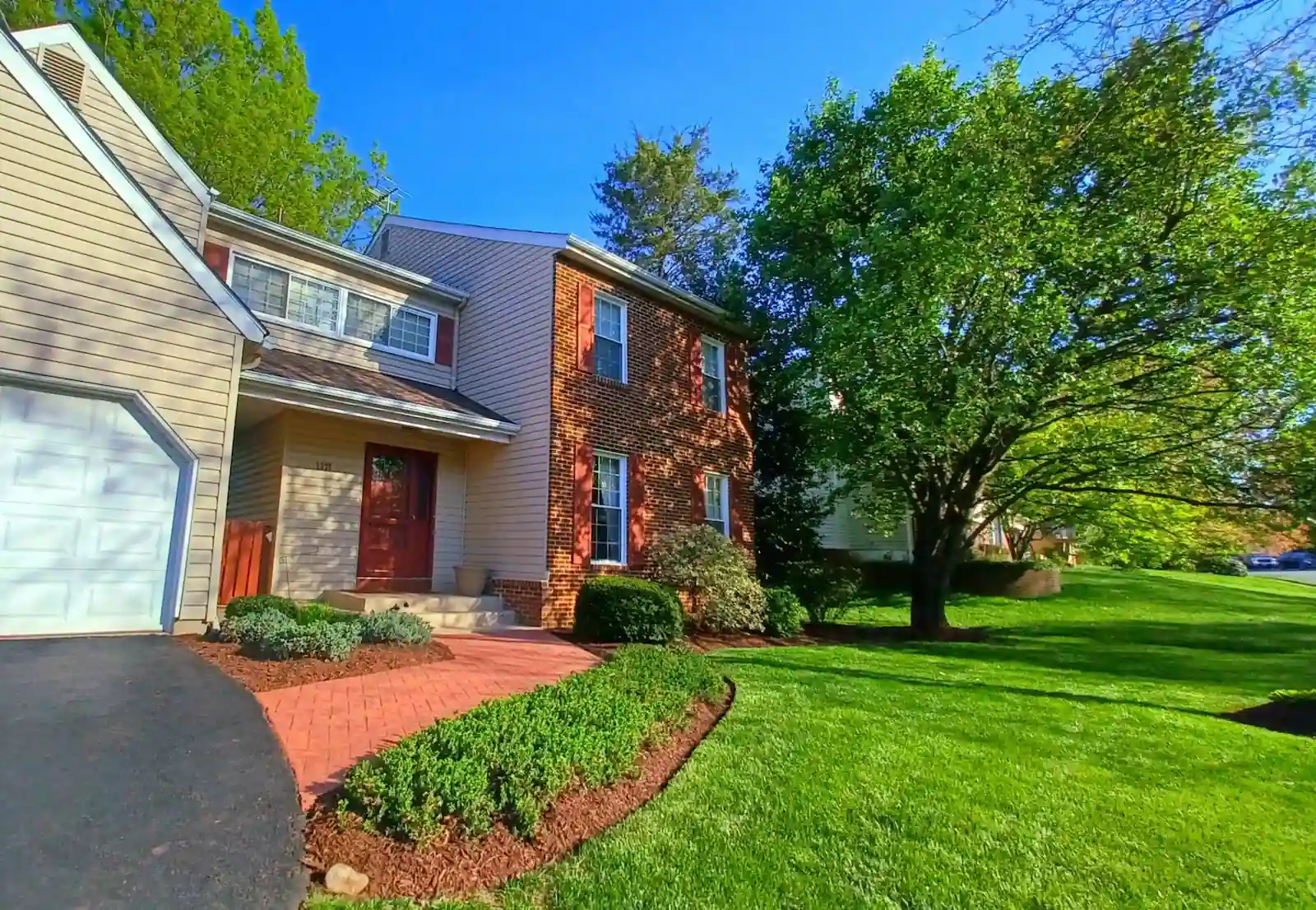 A Cut Above spring cleanup with fresh mulch
